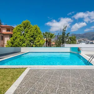  Apartment Miramar With Pool By Hr Madeira